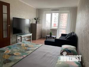 1-к квартира, посуточно, 38м2, 8/18 этаж