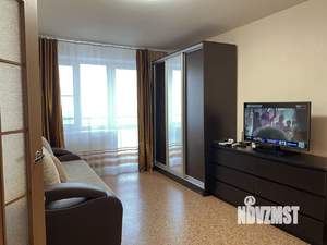 1-к квартира, посуточно, 39м2, 10/18 этаж