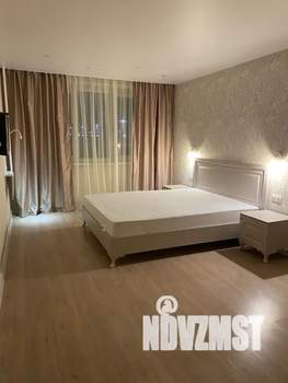 1-к квартира, посуточно, 38м2, 1/18 этаж