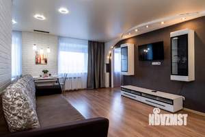 2-к квартира, посуточно, 44м2, 1/1 этаж