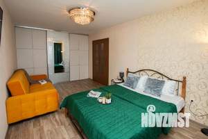 1-к квартира, посуточно, 40м2, 11/16 этаж