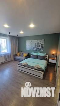 1-к квартира, посуточно, 35м2, 3/10 этаж