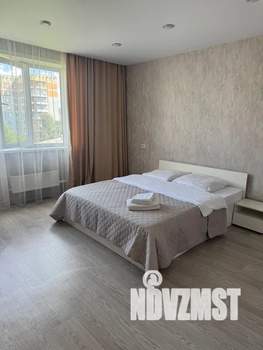 1-к квартира, посуточно, 35м2, 5/10 этаж