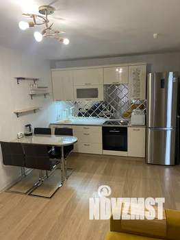 Студия квартира, посуточно, 40м2, 12/18 этаж