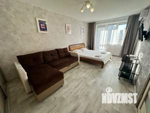 1-к квартира, посуточно, 38м2, 8/18 этаж