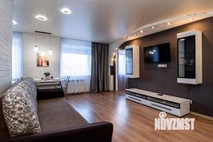 2-к квартира, посуточно, 44м2, 1/1 этаж