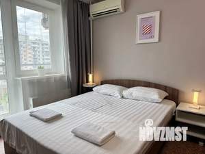 Студия квартира, посуточно, 38м2, 6/10 этаж