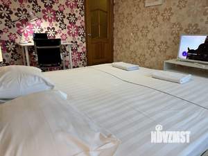 2-к квартира, посуточно, 50м2, 1/1 этаж