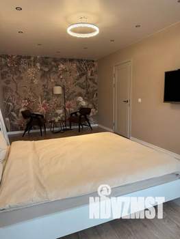 1-к квартира, посуточно, 38м2, 1/18 этаж