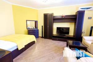 1-к квартира, посуточно, 60м2, 1/1 этаж