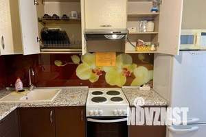 1-к квартира, посуточно, 38м2, 10/18 этаж