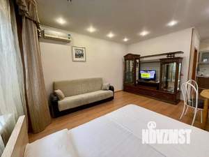 Студия квартира, посуточно, 35м2, 8/11 этаж