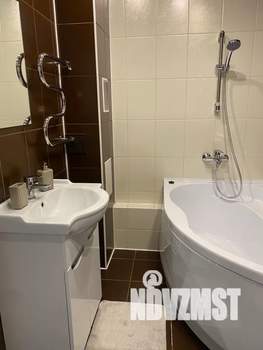 1-к квартира, посуточно, 38м2, 1/18 этаж