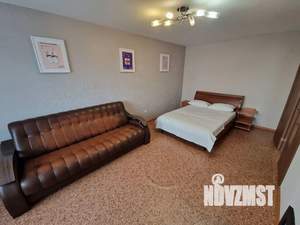 1-к квартира, посуточно, 38м2, 2/18 этаж