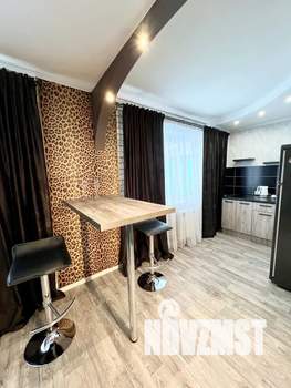 Студия квартира, посуточно, 30м2, 1/9 этаж