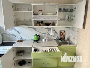 1-к квартира, посуточно, 38м2, 1/18 этаж