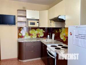 1-к квартира, посуточно, 38м2, 10/18 этаж