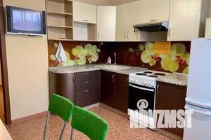 1-к квартира, посуточно, 38м2, 10/18 этаж