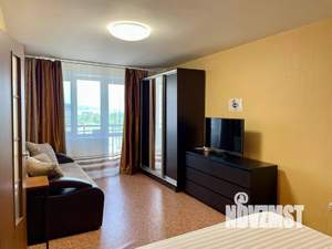 1-к квартира, посуточно, 38м2, 10/18 этаж