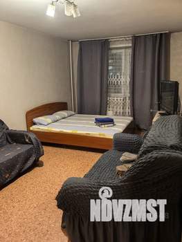 Студия квартира, посуточно, 38м2, 6/10 этаж