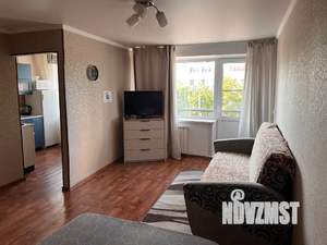 1-к квартира, посуточно, 38м2, 3/5 этаж