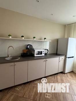 1-к квартира, посуточно, 38м2, 1/18 этаж