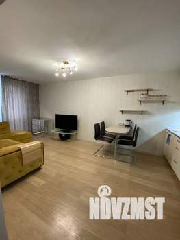 Студия квартира, посуточно, 40м2, 12/18 этаж