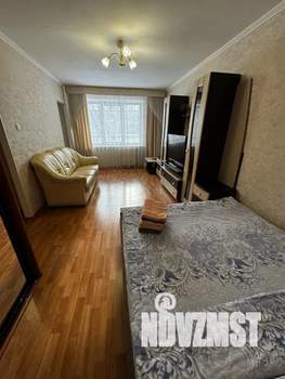 1-к квартира, посуточно, 35м2, 1/9 этаж