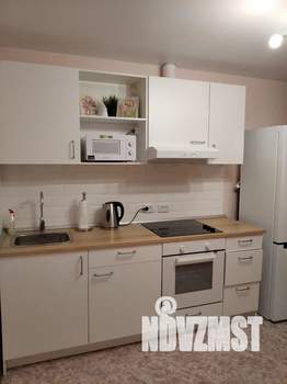 1-к квартира, посуточно, 38м2, 11/16 этаж