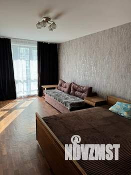 1-к квартира, посуточно, 40м2, 4/18 этаж