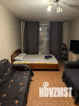 Студия квартира, посуточно, 38м2, 6/10 этаж