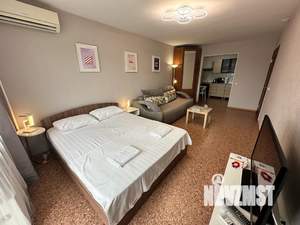 Студия квартира, посуточно, 38м2, 6/10 этаж