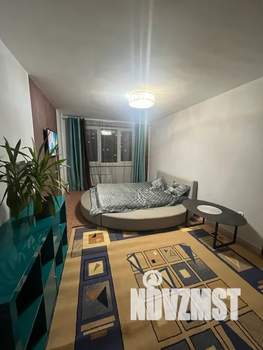 3-к квартира, посуточно, 77м2, 1/18 этаж