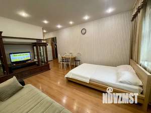 Студия квартира, посуточно, 35м2, 8/11 этаж