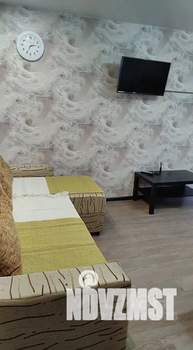 2-к квартира, посуточно, 46м2, 2/5 этаж