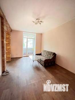 2-к квартира, вторичка, 60м2, 3/3 этаж