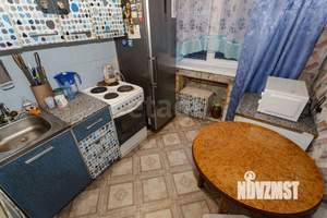 3-к квартира, вторичка, 61м2, 1/5 этаж