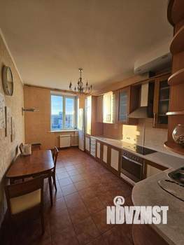 4-к квартира, вторичка, 102м2, 7/7 этаж