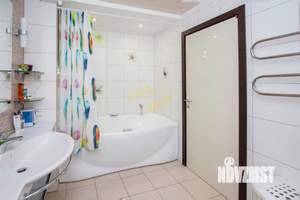4-к квартира, вторичка, 125м2, 9/17 этаж