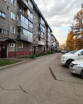 3-к квартира, вторичка, 61м2, 1/5 этаж