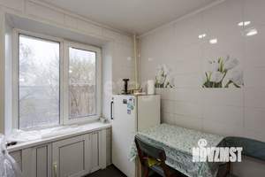 4-к квартира, вторичка, 61м2, 3/5 этаж