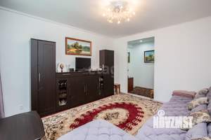 2-к квартира, вторичка, 61м2, 1/5 этаж