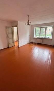 2-к квартира, вторичка, 43м2, 1/5 этаж