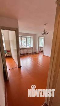 2-к квартира, вторичка, 43м2, 1/5 этаж
