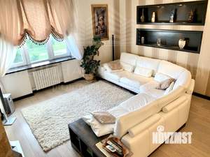 4-к квартира, вторичка, 124м2, 8/9 этаж