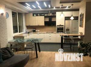 4-к квартира, вторичка, 131м2, 16/17 этаж