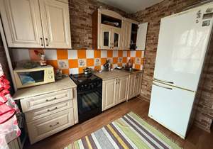 3-к квартира, вторичка, 72м2, 1/10 этаж