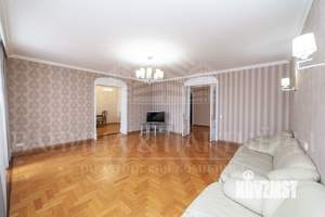 3-к квартира, вторичка, 176м2, 3/6 этаж
