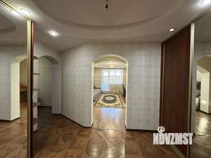 4-к квартира, вторичка, 131м2, 4/10 этаж