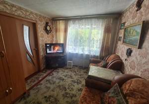 2-к квартира, вторичка, 42м2, 1/5 этаж